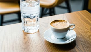 expresso + eau minérale