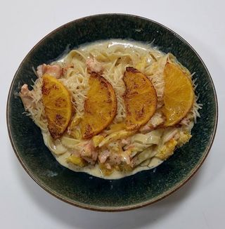 Fettuccine with salmon and orange  