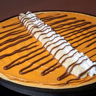 Палачинка с Nutella, фъстъчено масло, банан и сметана (340г)