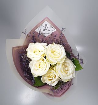 Buchet 5 trandafiri albi