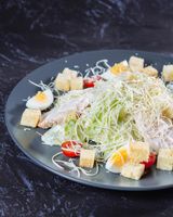 Салат "Цезарь" с сёмгой