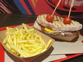 Sandes TascaDentro