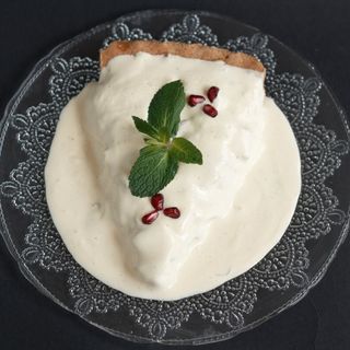 Tarta cu mere, pere, ghimbir si sos de vanilie