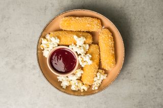 Сирні палички з малиновим кюлі (200/40/10г)