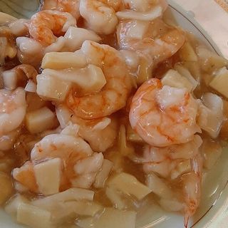 Gamberetti con anacardi