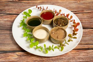 SALSA VERDE,  (AJO Y PEREJIL).