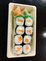 Maki de salmón y queso Philadelphia (8 pzs.)