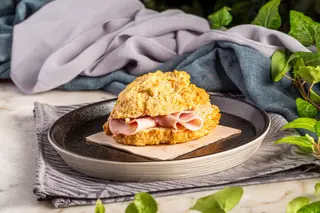 Scone com Queijo