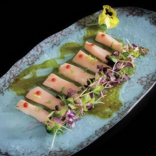 TIRADITOS DE HAMACHI (8 Piezas)