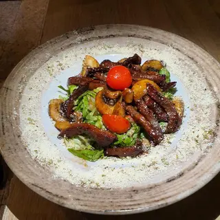 Salata sa teletinom