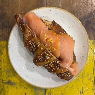 Croissant salmone e creamcheese