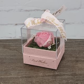 Розова сапунена роза в луксозна кутия