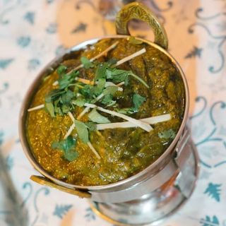 Cordero Balti con Verduras