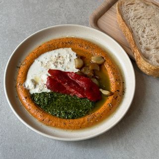 Крем з перцю, домашня рікотта та зелене песто, 250 г