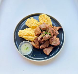 Pomana Porcului cu Mamaliguta