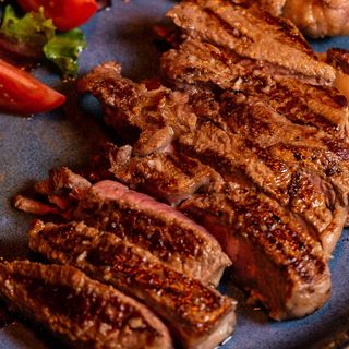 Naco Alcatra com batata e salada