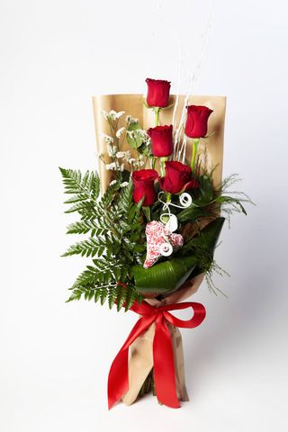 Ramo com 5 Rosas Vermelhas de Viana