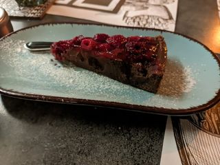 Шоколадов тарт с малини (125г)