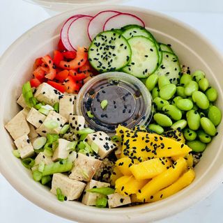 Poke hawaiian tofu