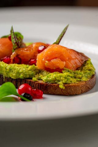 Avokado tost s lososom