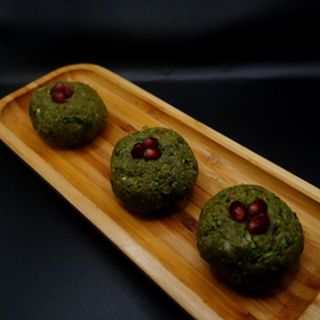 წითელი ფხალი ნიგვზით