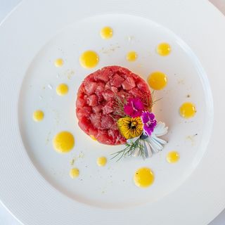 Tartar De Atún Rojo Con Arroz Venus Y Aguacate