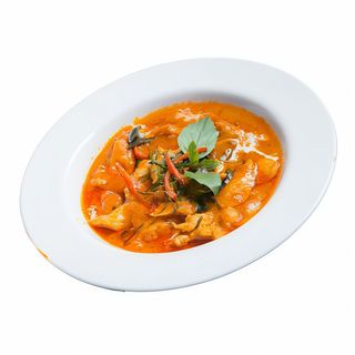 Ba Hmee Gaeng Dang Langostinos