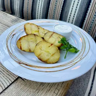 Картопля запечене на мангалі (200/40г)