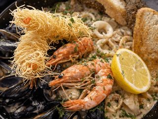 Сет морське асорті з креветками катаіфі №2 (1200g)