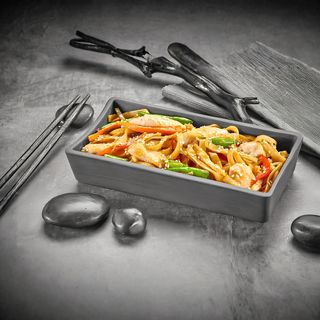 Удон з куркою під соусом теріякі (300г)