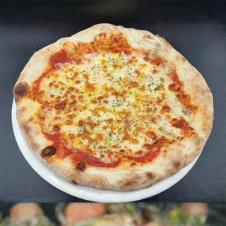 Pizza 4 Quesos (30 Cm.)