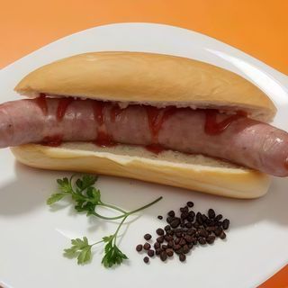 Bocadillo De Salchicha Del País