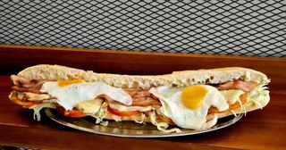 Bocata Chivito XXL