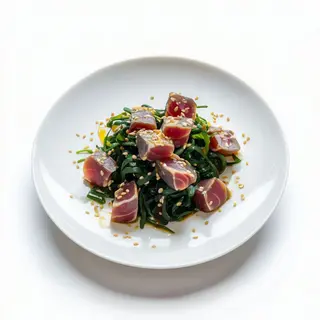 67. Ensalada Wakame Con Atún