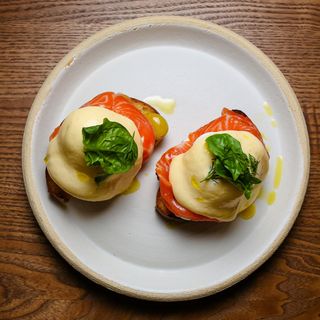 Бенедикт з фореллю