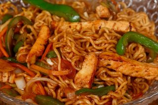 Yakisoba De Pollo
