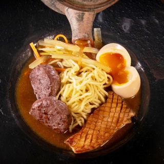 Рамен с кюфтета от Wagyu и кралска кладница