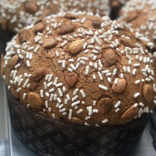 Panettone mandorlato