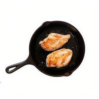 Pechuga A La Plancha Con Patatas Con Huevos Y Pimiento