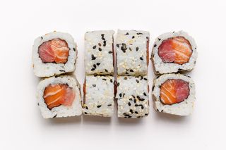 Dbl salmon tuna maki