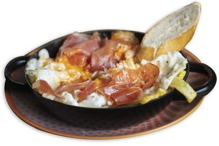 Huevos Rotos Con Jamón (Ración)