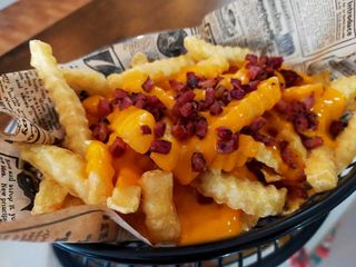 Patatas Con Cheddar Y Bacon