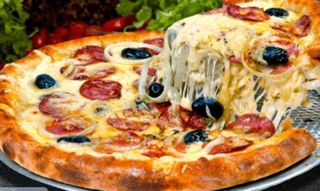 Pizza Clásica Pequeña Salami (20 Cm.)