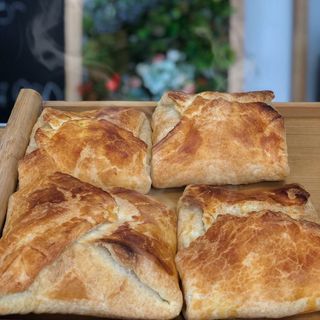 კლასიკური ფენოვანი ხაჭაპური