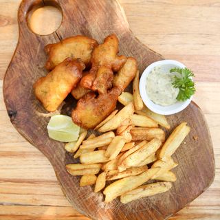 Fish & Chips con salsa tártara