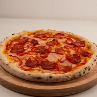 Піца з копченою куркою (550г)