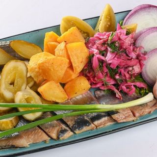 «РУССКАЯ ЗАКУСКА»