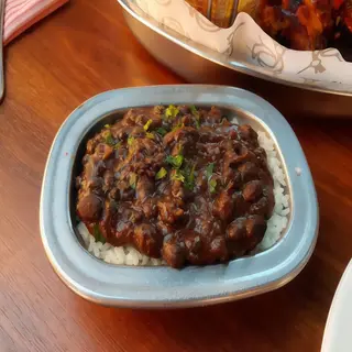 arroz caribeño con frijoles refritos