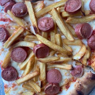 Patatine e würstel normale