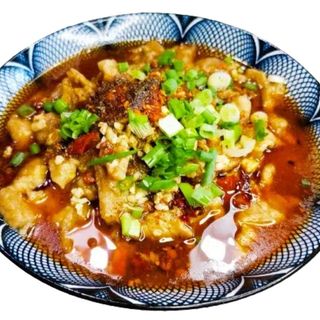  cerdo hervida con sopa picante lleva arroz blanco（水煮肉片套饭）